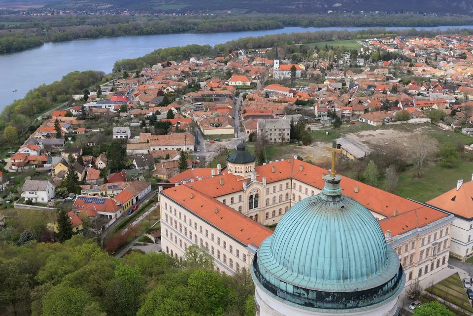 Gemeinsam Wohnen in Ungarn: passende Wohnprojekte & WGs finden